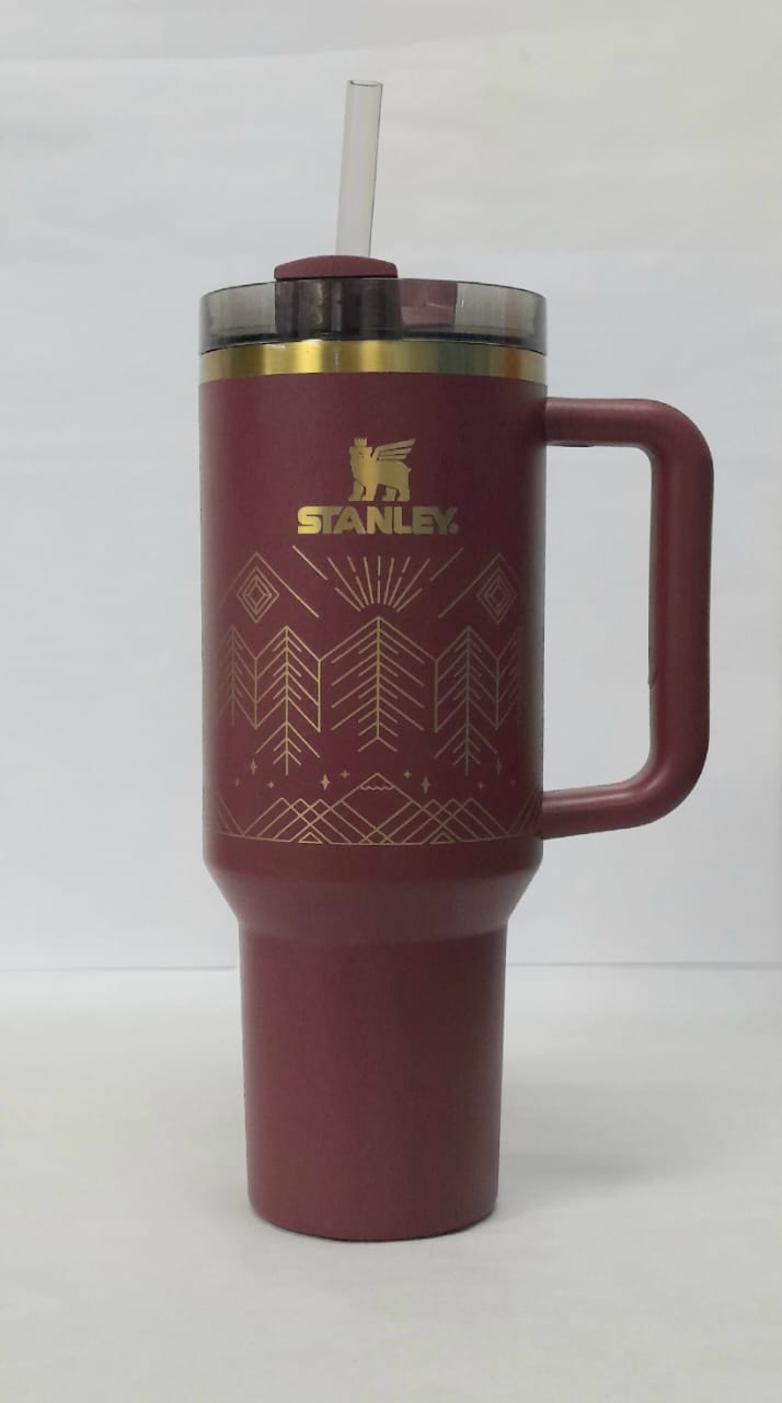 Stanley_tumbler_red_quencher_las_pampas_dubai_uae1