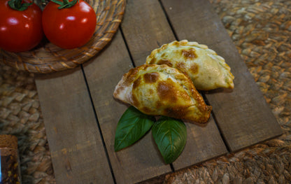 empanada_freshly_baked_las_pampas_dubai_uae