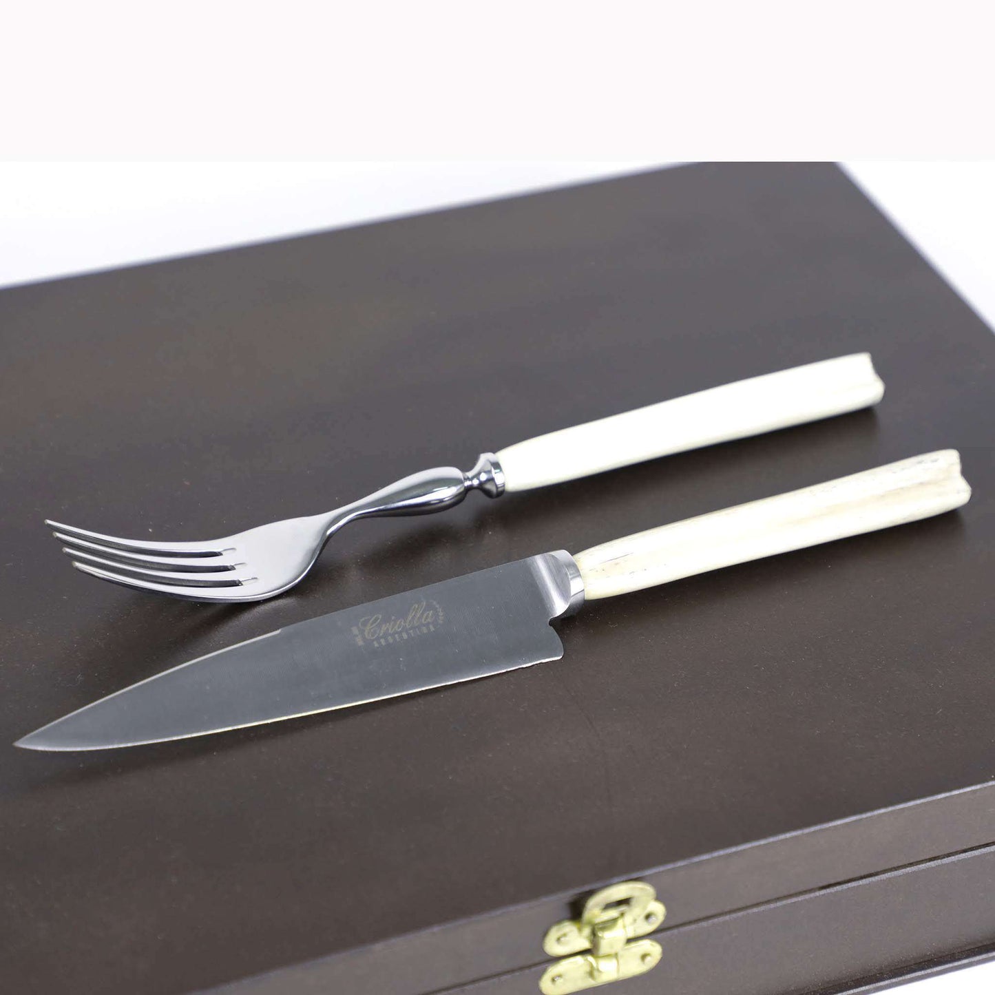 Ñandú Bone Steak Knives Set